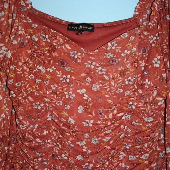 Almost Famous Floral Blouse Top Multicolor Sized Medium - Picture 13 of 15